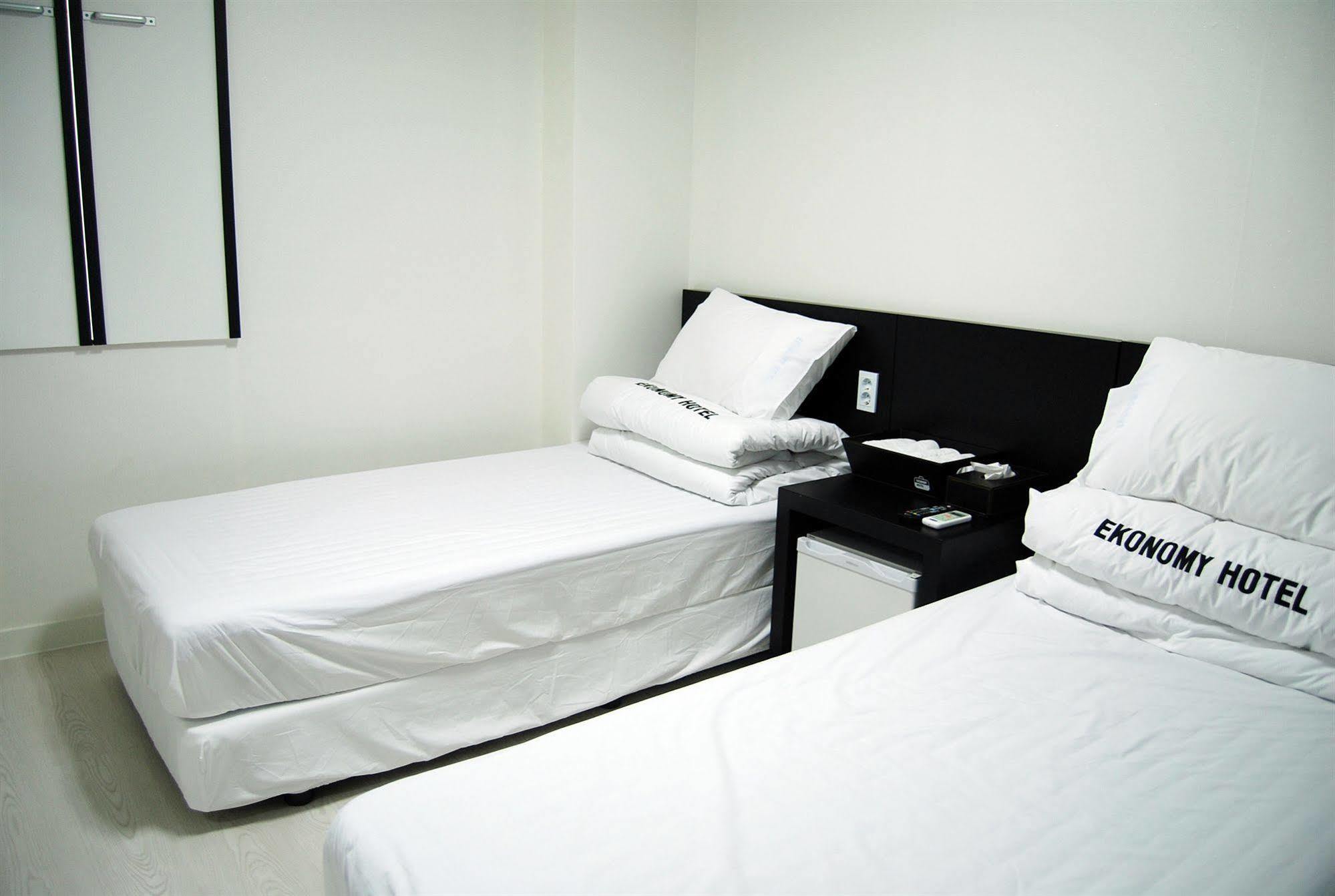Ekonomy Hotel Nampo Μπουσάν Εξωτερικό φωτογραφία