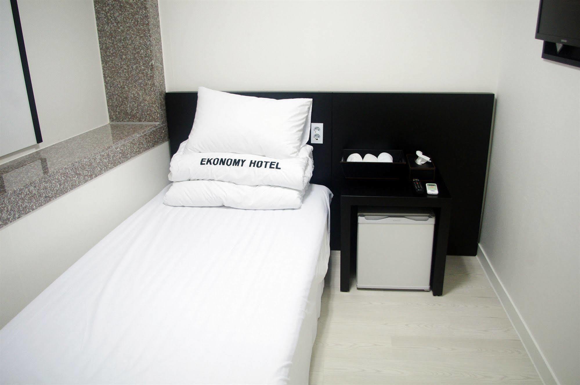Ekonomy Hotel Nampo Μπουσάν Εξωτερικό φωτογραφία